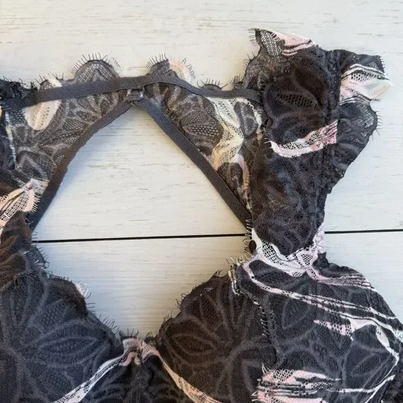 Victorias Secret PINK Date Push Up Bralette Size Medium Gray Floral Lace - Picture 5 of 11